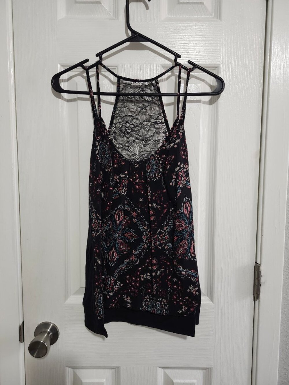 Tops - Picture 3 of 13